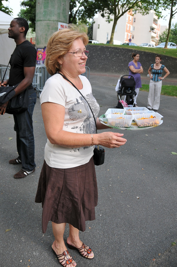 Maison de Quartier Champs Elysees Evry - Repas de Quartier en Musique 083.jpg